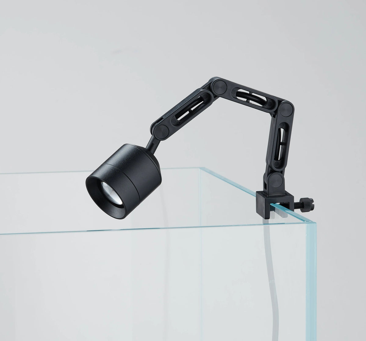 Chihiros Z Light TINY ไฟ LED สำหรับตู้ไม้น้ำและตู้ปลาขนาดจิ๋ว พลังแรงสูง ปรับซูมได้ กันน้ำ IP67